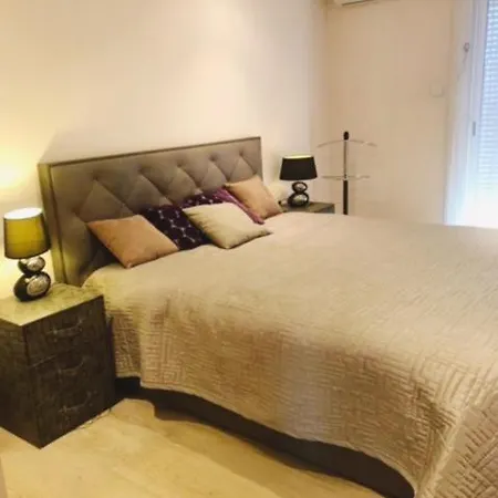 Luxurious Near The Airport * Nice