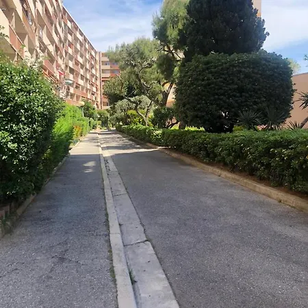 Luxurious Near The Airport Lejlighed